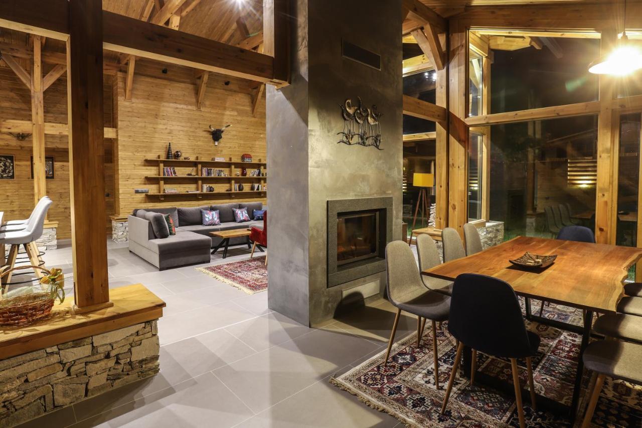 Mountain Hawk Park * Bansko
